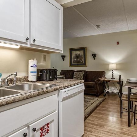 Gatlinburg Towers Condo Unit 501 - Great Location! Close To Town! Condo ภายนอก รูปภาพ