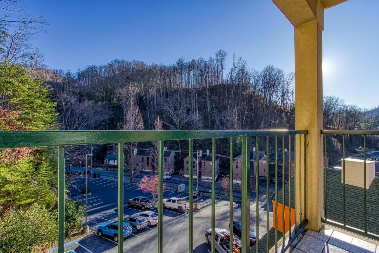 Gatlinburg Towers Condo Unit 501 - Great Location! Close To Town! Condo ภายนอก รูปภาพ